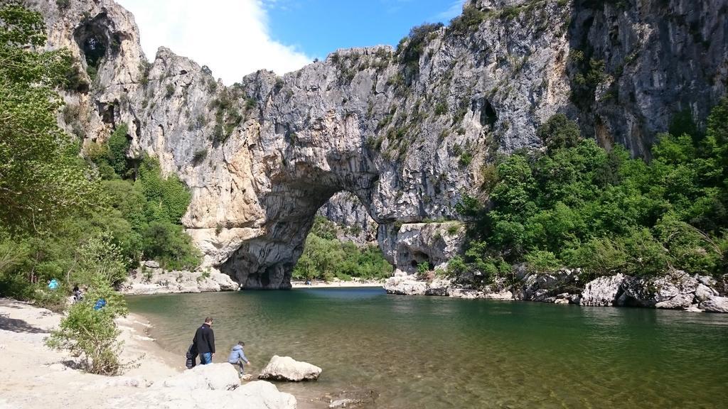 Montréal Ardeche - Gites Objectif Evasion מראה חיצוני תמונה